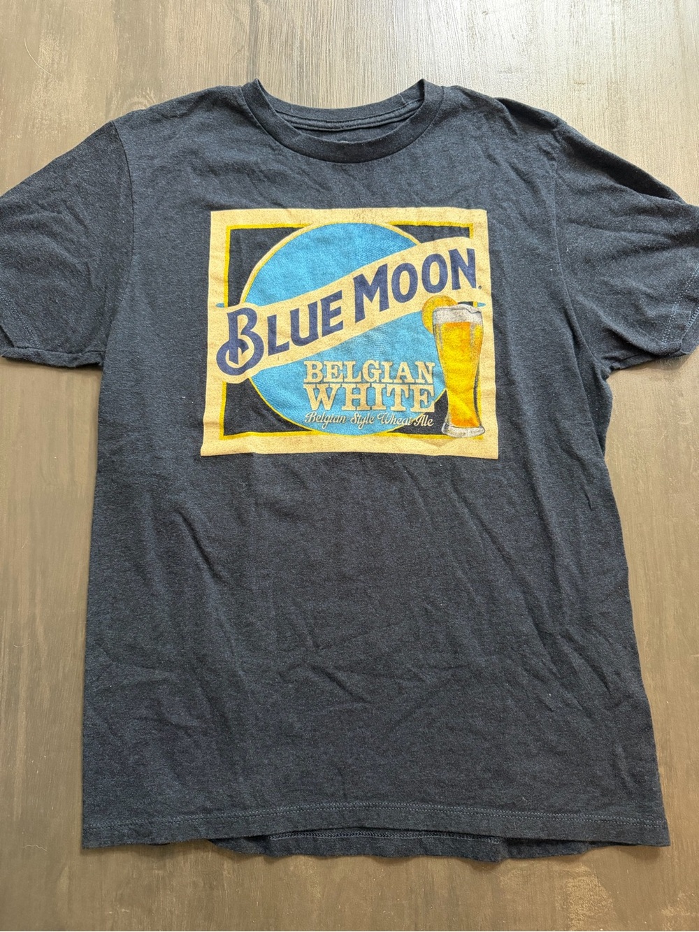 Blue Moon Belgian White Graphic Beer T-Shirt Men’s Medium Black Licensed